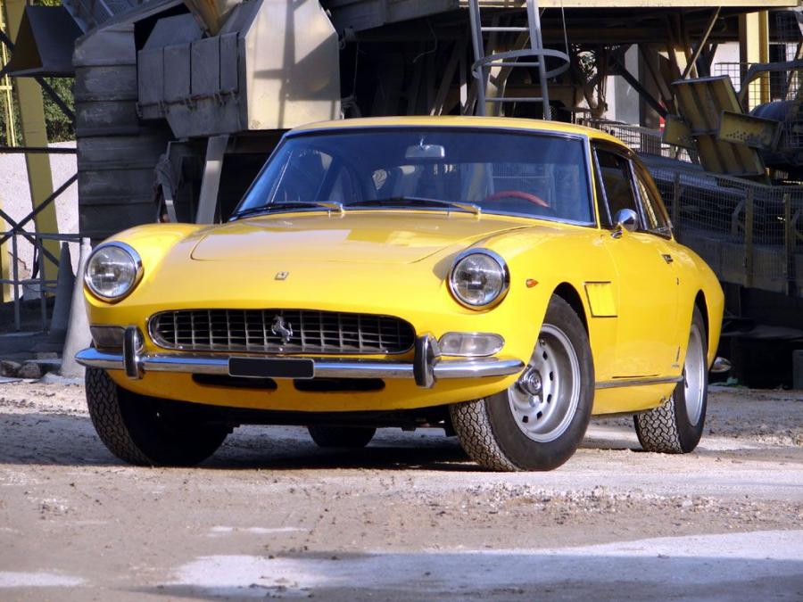  Ferrari 330 GT 2+2 (Series II) 1965 года  (фото 32 из 43)